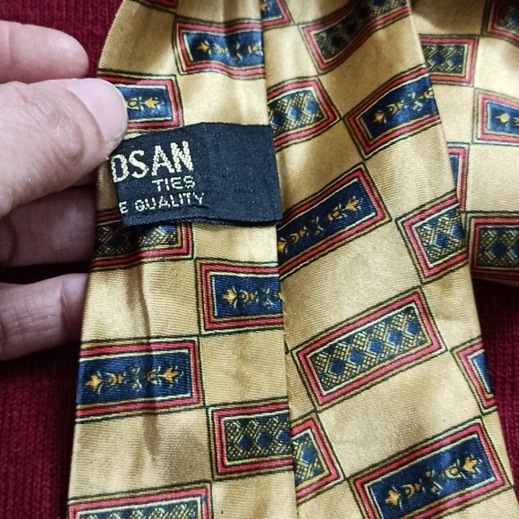 Men Tie - Picture 4 of 4